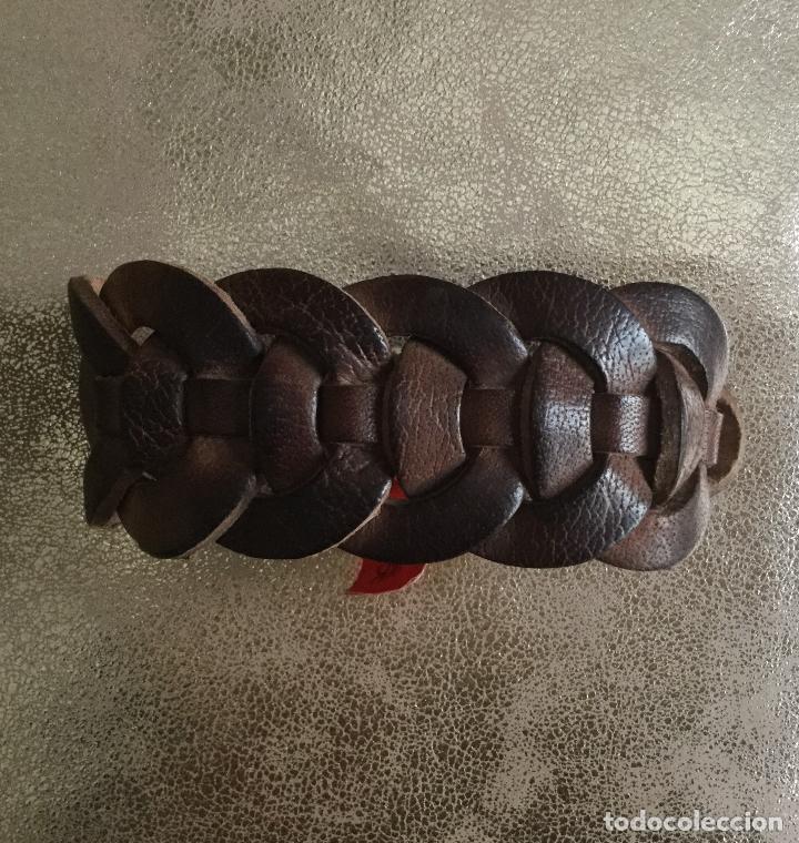 Joyeria: PRECIOSA PULSERA DE UNO DE 50 DE CUERO MARRON - Foto 2