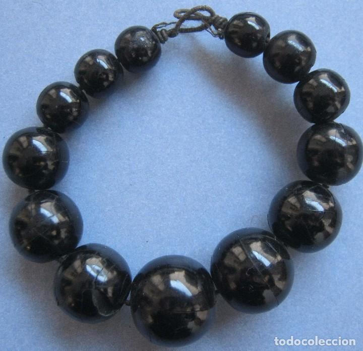 Joyeria: ANTIGUA PULSERA S&Iacute;MIL AZABACHE S.XIX - Foto 2