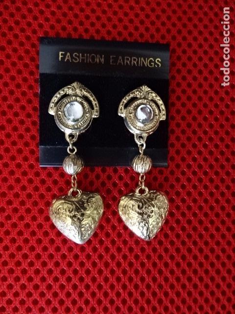 Gioielleria: BISUTERIA - PENDIENTES LARGOS CIERRE CLIP DE METAL Y ACR&Iacute;LICO - VINTAGE DE LOS 80/90 - NUEVOS