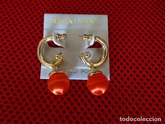 Gioielleria: BISUTERIA - PENDIENTES EN NARANJA DE METAL Y ACRILICO CIERRE PRESION - VINTAGE DE LOS 80/90 - NUEVOS