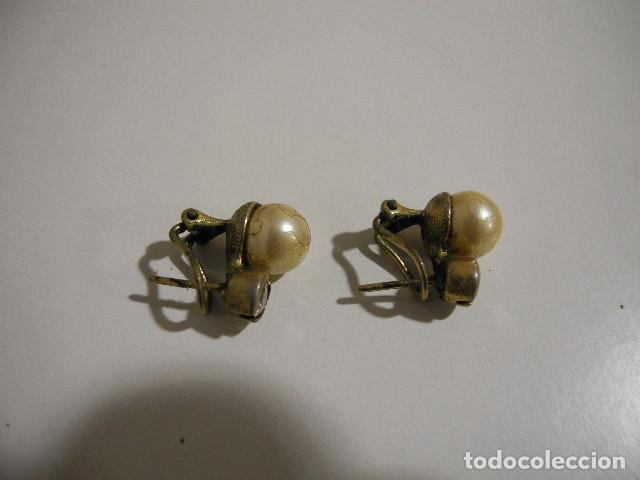 Schmuck: Pendientes antiguos dorados con perla