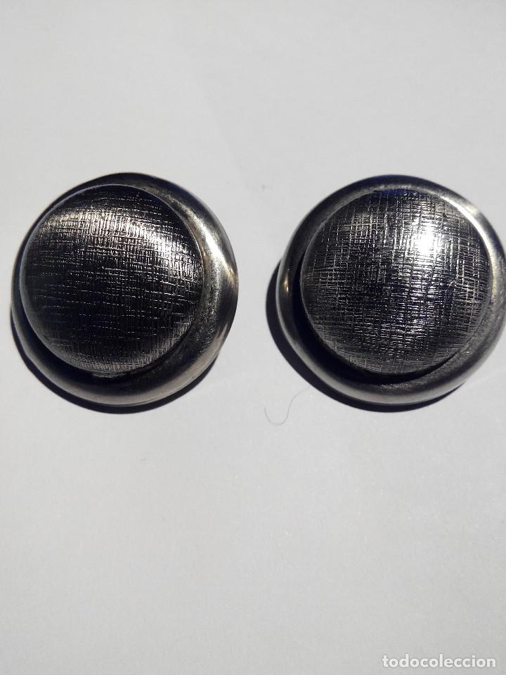 Joaillerie: PENDIENTES REDONDOS PLATEADO Y MATE. BELLO DISE&Ntilde;O
