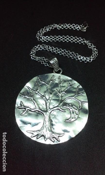 Joyeria: GRAN COLGANTE PLATEADO CON ARBOL - Foto 1