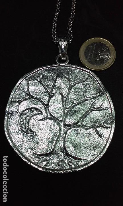 Joyeria: GRAN COLGANTE PLATEADO CON ARBOL - Foto 2