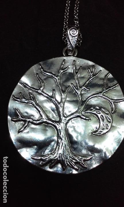 Joyeria: GRAN COLGANTE PLATEADO CON ARBOL - Foto 3