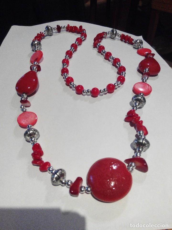 Joalharia: COLLAR EN ABALORIOS ROJOS Y PLATEADOS. LARGO