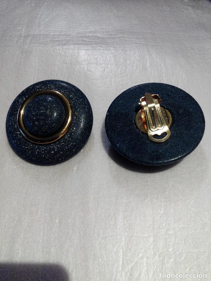 Joyeria: PENDIENTES REDONDOS EN GRIS Y DORADO - Foto 2