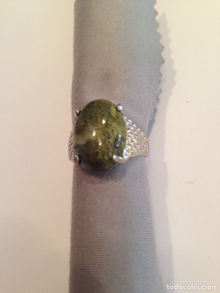 Joaillerie: Anillo de Acero con Piedra Grisacea a&ntilde;os Ochenta....