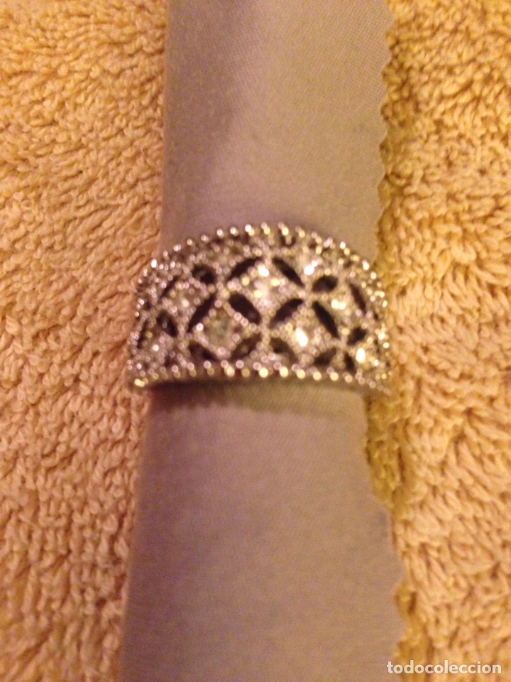 Joaillerie: Anillo de Estilo Modernista