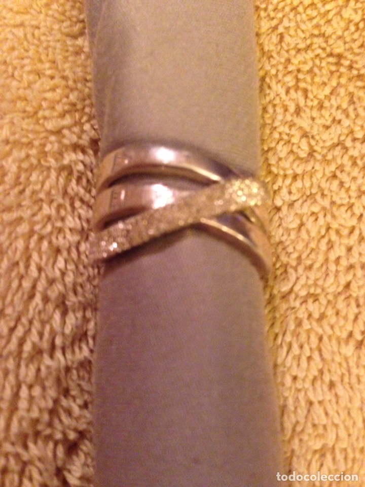 Joyeria: Anillo con tres aros entrelazados - Foto 1