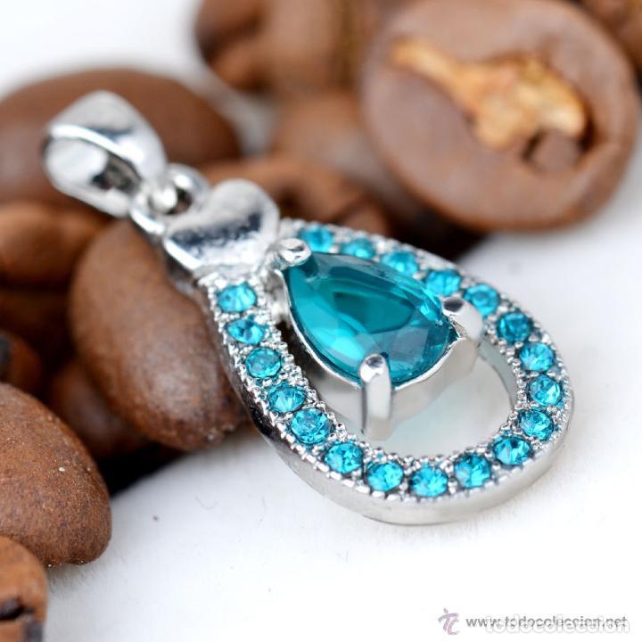 Schmuck: Colgante con Piedras circonitas, Nuevo a estrenar