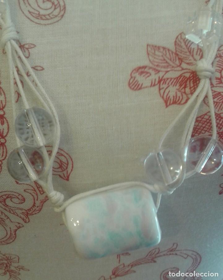 Joyeria: Collar piedras blancas moteadas con cord&oacute;n blanco - Foto 1