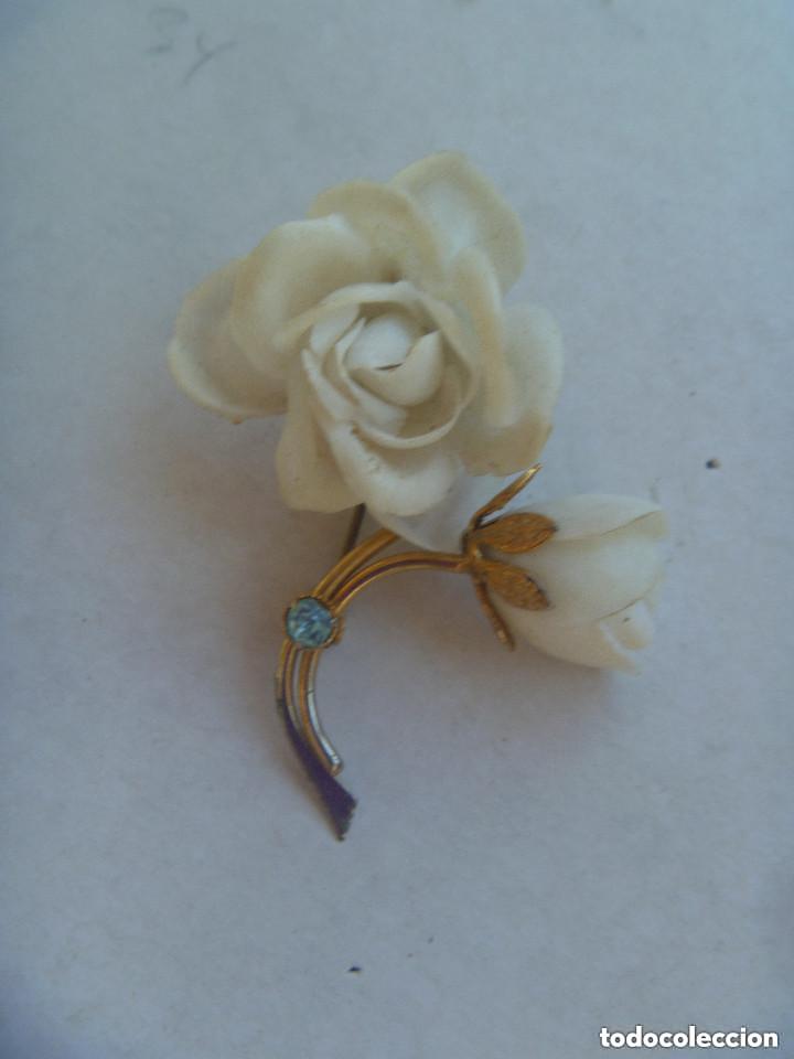 Joyeria: BONITO BROCHE CON DOS ROSAS BLANCAS. - Foto 1