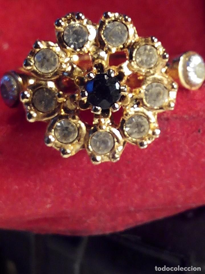 Joyeria: ANILLO DORADO CON PEDRERIA FORMADO FLOR. B2 - Foto 1