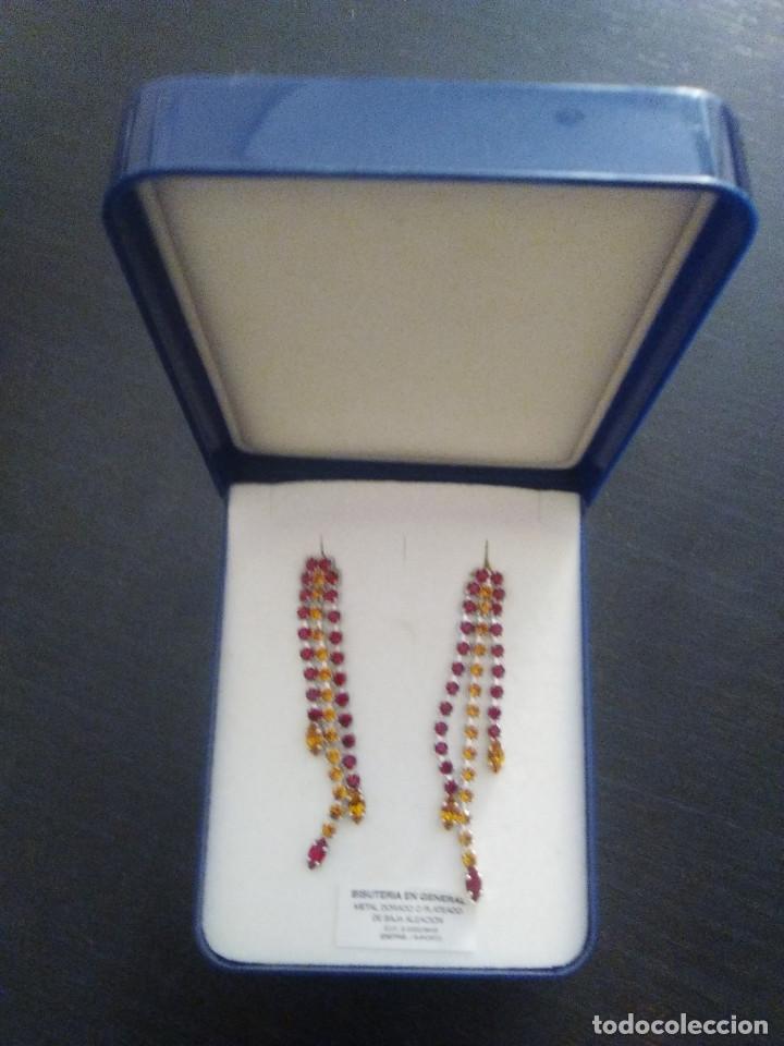 Schmuck: pendientes largos