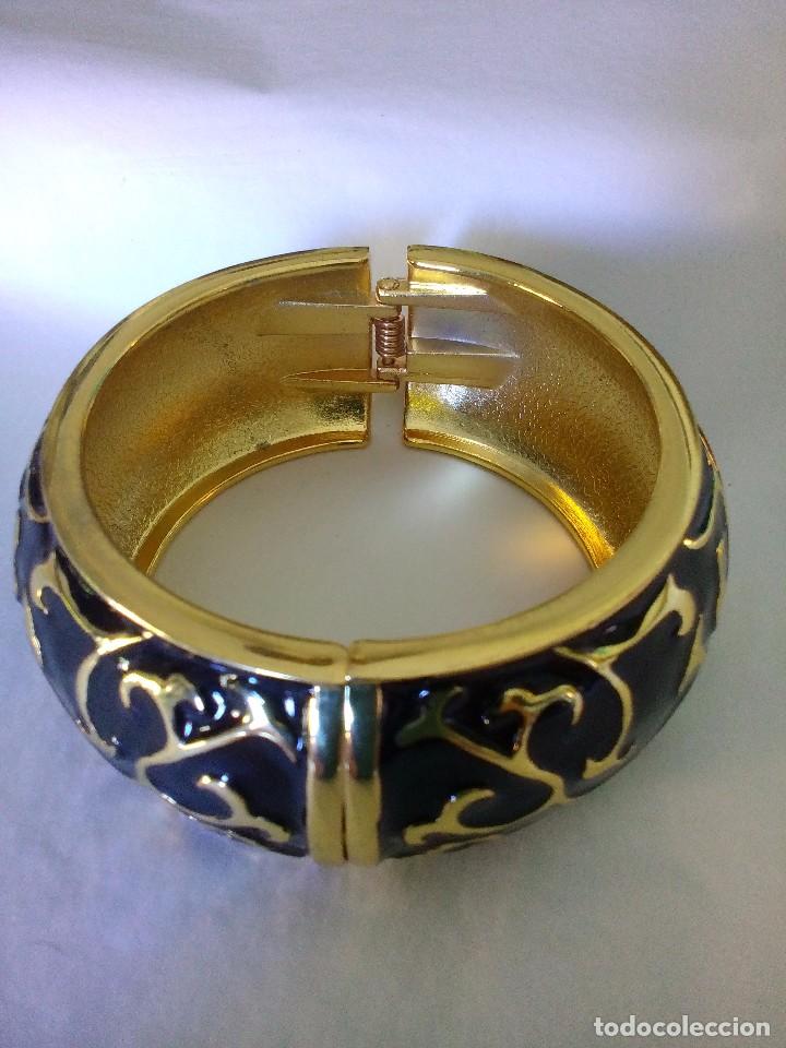 Schmuck: Lote de dos brazaletes