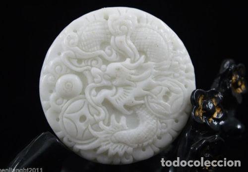 Joalharia: Muy bonito colgante de jade blanco natural con dragon de la riqueza