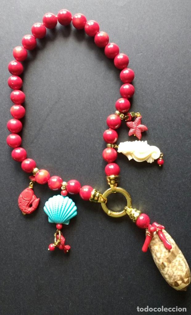 Schmuck: Colllar coral con concha.