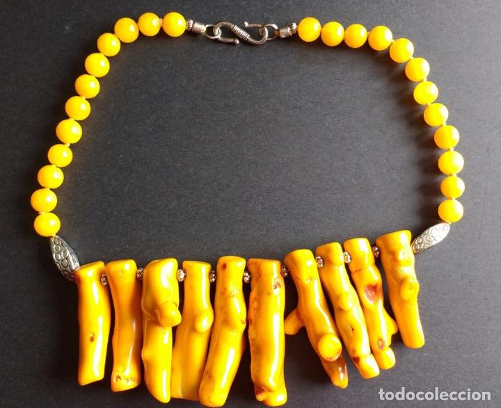 Joaillerie: Collar coral.