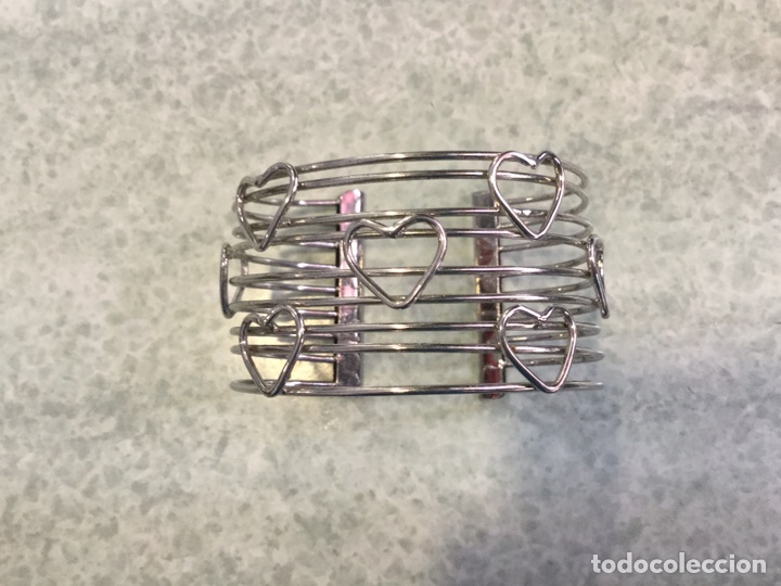 Joyeria: Pulsera cromada de acero con corazones - Foto 1