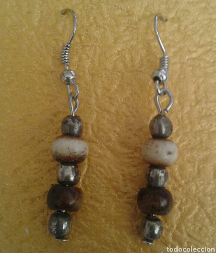 Joyeria: Pendientes hecho a mano con exclusivas piezas vintage metal y madera (Mod. 1)