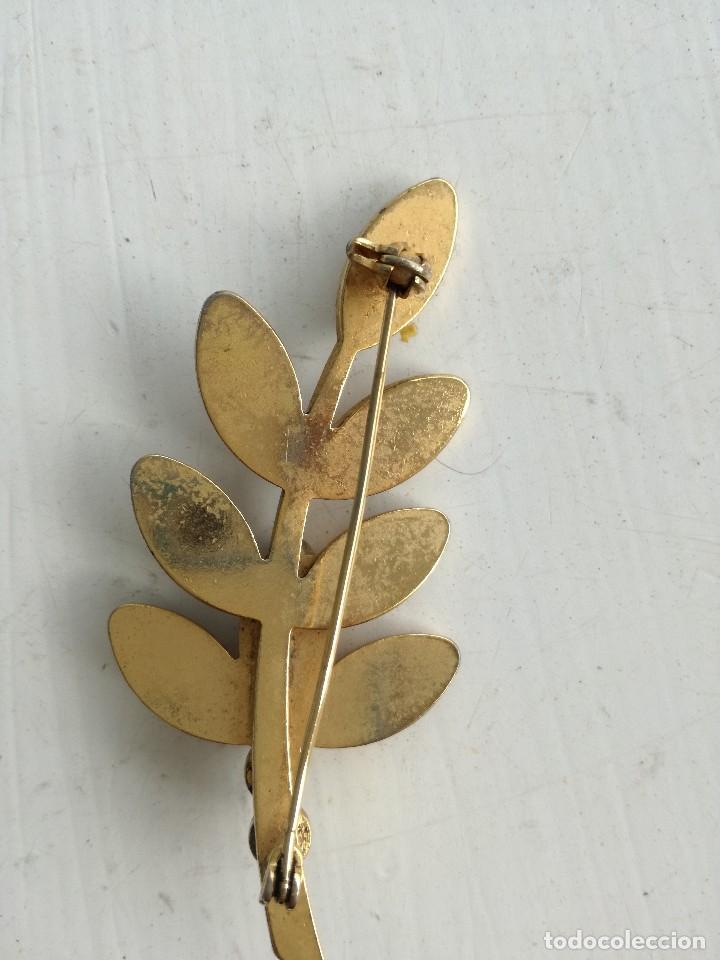 Joyeria: Broche a&ntilde;os 60, en forma de hojas. - Foto 2