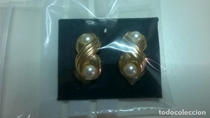 Joyeria: PENDIENTES TIPO PERLA EN OCHO, CIERRE A PRESI&Oacute;N - Foto 1