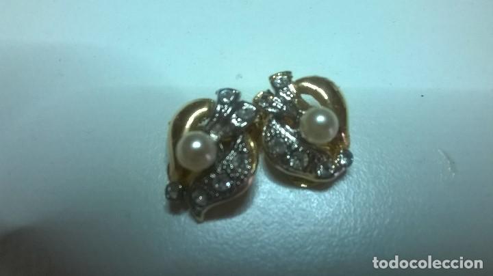 Joyeria: PENDIENTES FORMA CORAZ&Oacute;N, TIPO PERLA Y BRILLANTITOS. CIERRE A PRESI&Oacute;N - Foto 1