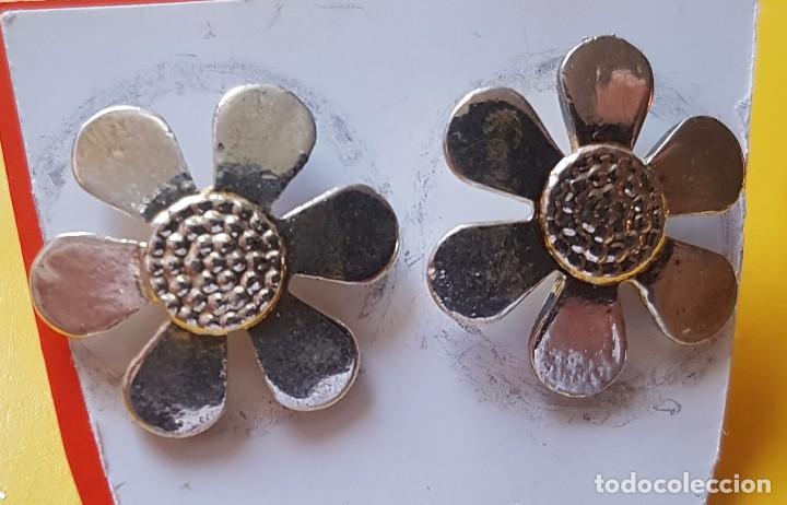 Schmuck: PENDIENTES CON FORMA DE TREBOL EN PLATEADO