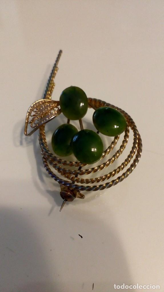Joyeria: Broche dorado con piedras verdes - Foto 4