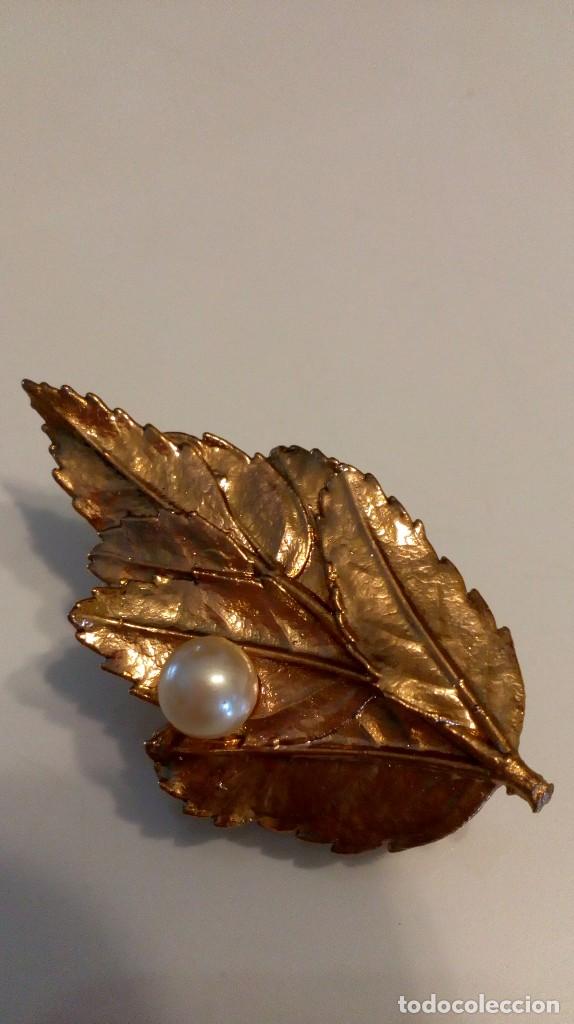 Joyeria: Broche dorado en forma de hoja - Foto 2