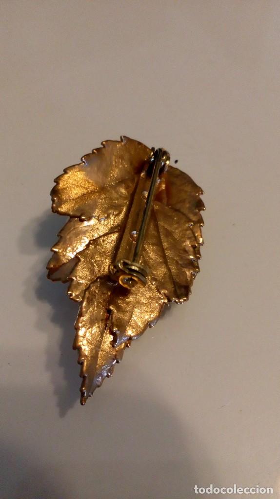 Joyeria: Broche dorado en forma de hoja - Foto 3