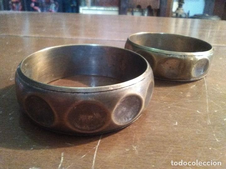 Joyeria: Pareja de pulseras de metal. - Foto 1