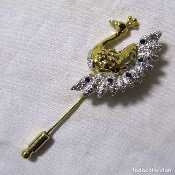 Joyeria: Alfiler con pedrer&iacute;a en forma de pavo real - Foto 1