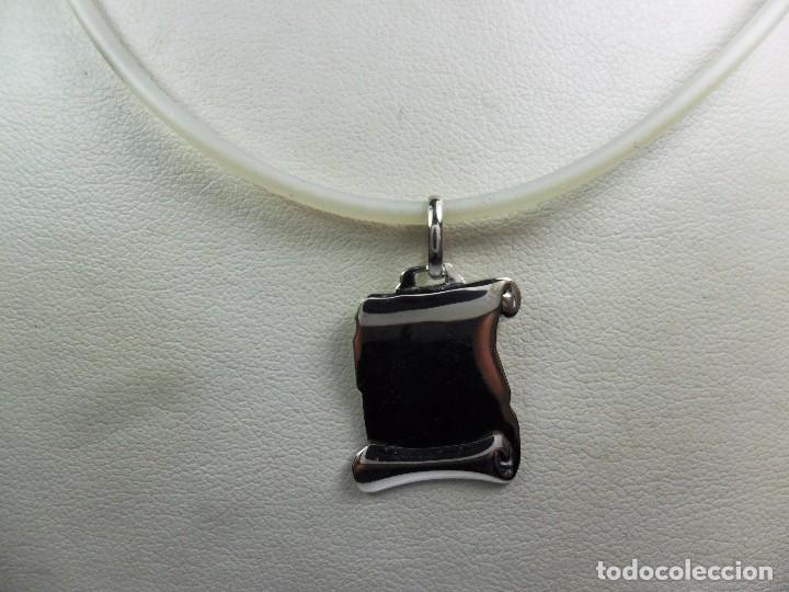 Joyeria: Colgante pergamino en plata 925,  con caucho blanco - Foto 2