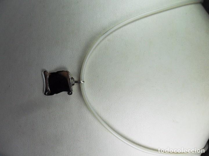 Joyeria: Colgante pergamino en plata 925,  con caucho blanco - Foto 4