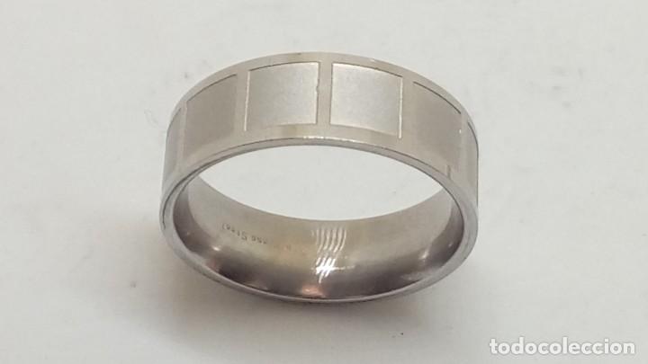 Joaillerie: ANILLO ACERO CUADRADO