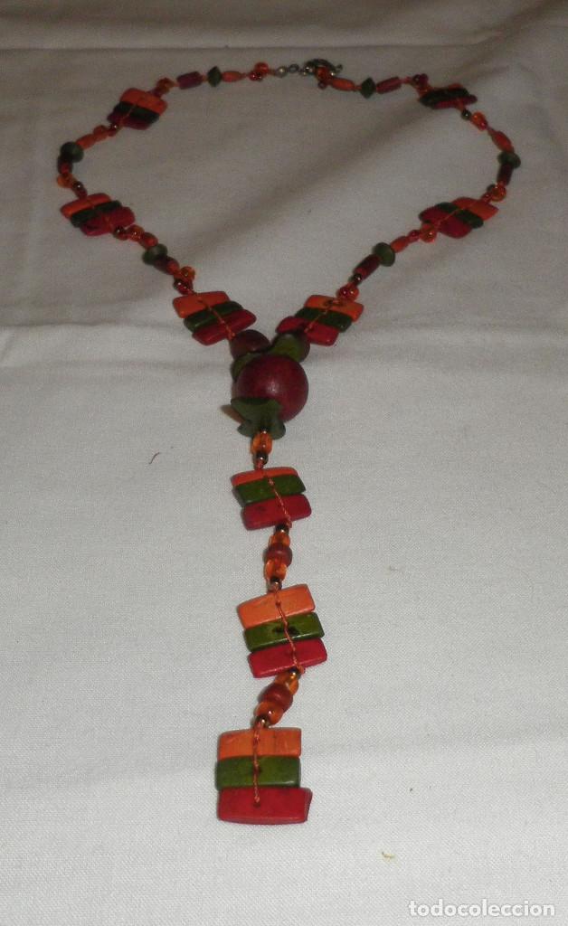 Joalharia: collar gangantilla de madera alargado