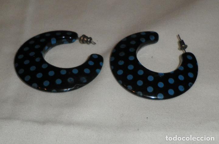 Joalharia: pendientes medio aro negro y azules