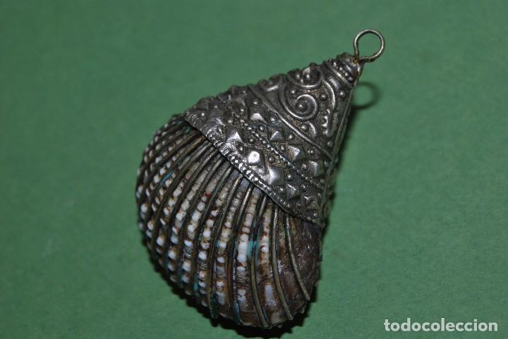 Joyeria: COLGANTE - CONCHA ENGARZADA EN METAL - Foto 2