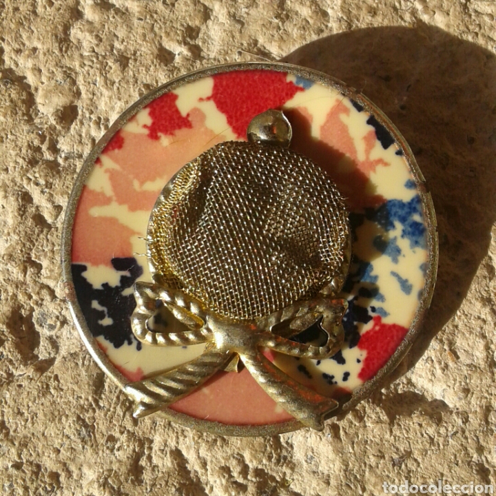 Joaillerie: Broche sombrero a&ntilde;os 70