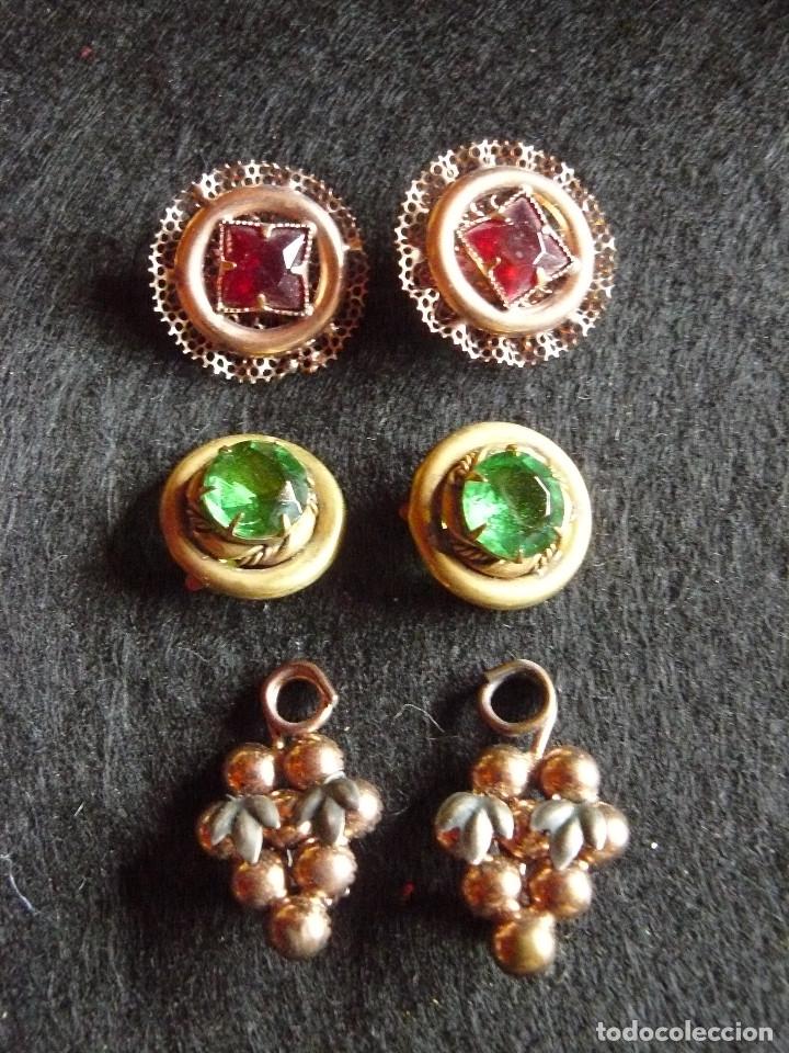 Joyeria: TRES PARES DE PENDIENTES A&Ntilde;OS 50-70