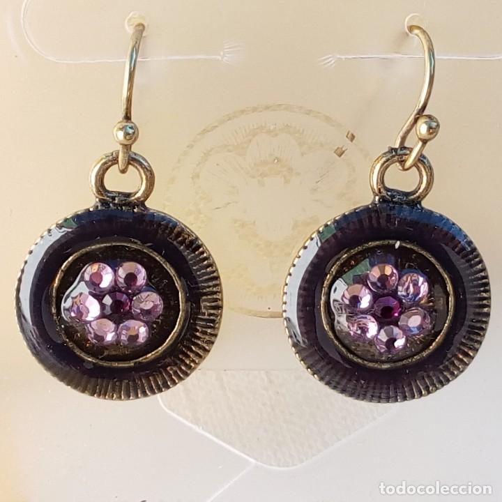 Joyeria: PRECIOSOS PENDIENTES CIRCULARES EN DORADO ESMALTE Y CRISTAL MORADO AMATISTA - ANTIAL&Eacute;RGICOS
