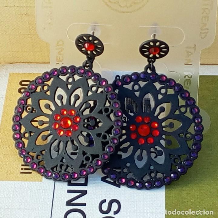 Joyeria: PRECIOSOS PENDIENTES DE GRAN CALIDAD REDONDOS REALIZADO EN METAL NEGRO Y STRASS - ANTIAL&Eacute;RGICO -