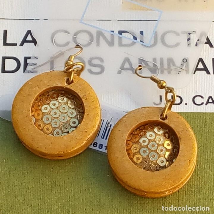 Joaillerie: PRECIOSOS Y ELEGANTES PENDIENTES CIRCULARES EN MADERA DE COCO Y TELA - ANTIAL&Eacute;RGICOS - TANDTREND