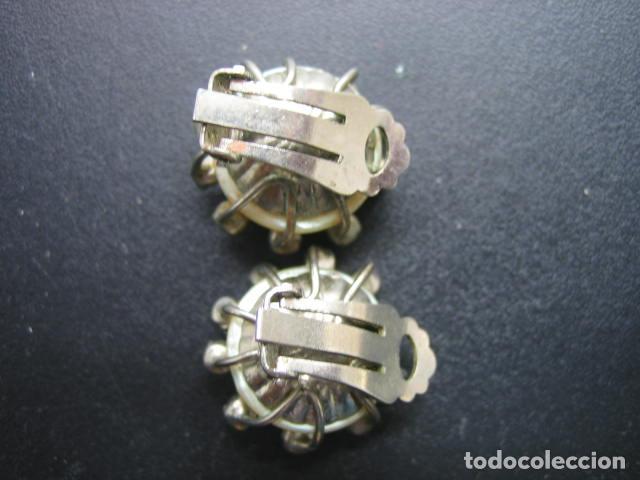 Joyeria: Pendientes antiguos de bisuter&iacute;a - Foto 3