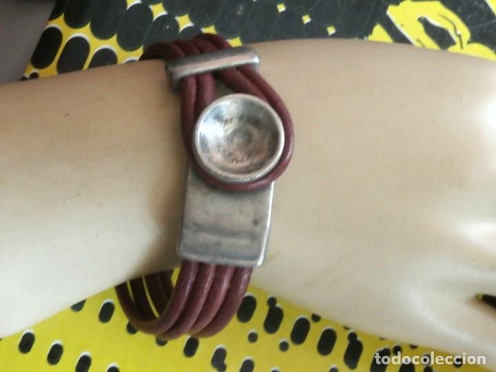 Joalharia: PULSERA DE PIEL CON ZAMAK, FIRMADA