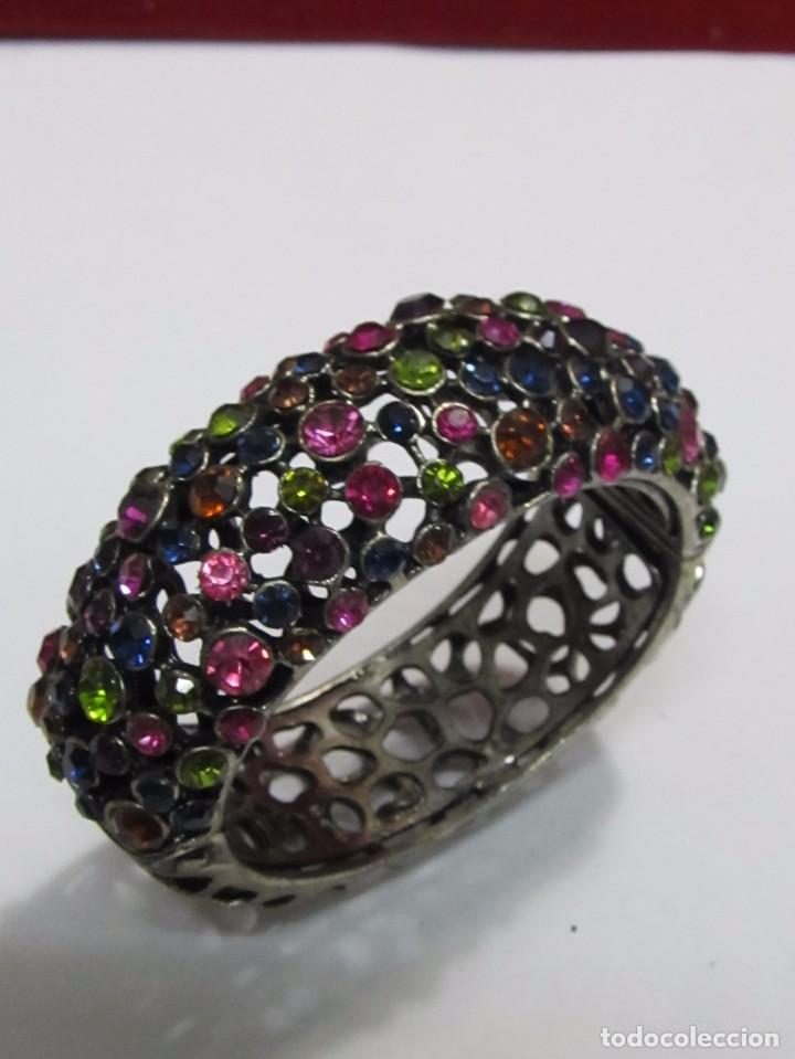 Joyeria: PULSERA PLATEADA CON PIEDRAS DE COLORES - Foto 1