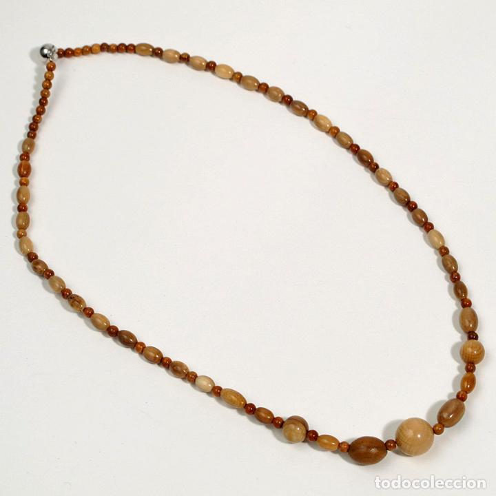 Joaillerie: Collar de 95 cuentas de marfil de mamut. 41cm de largo (nc2565)