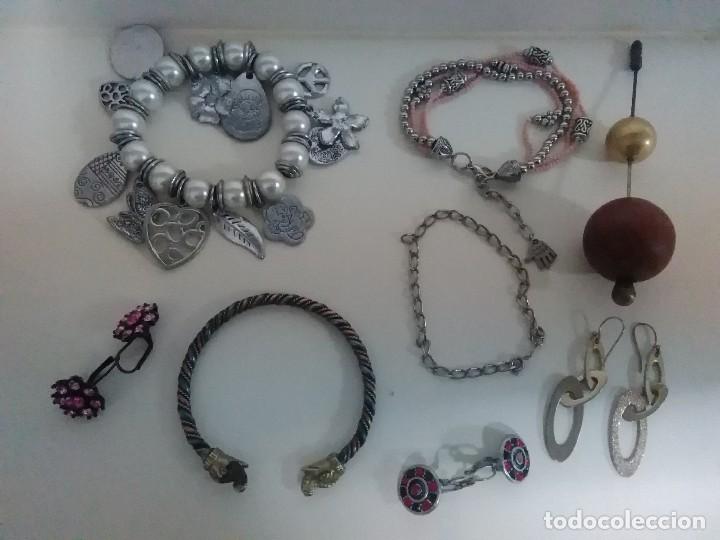 Joyeria: 4 pulseras 3 pendientes 1broche. 24 - Foto 1